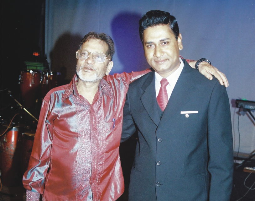 Shekhar with Chandrashekhar Gadgil